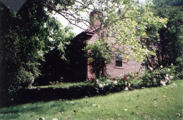 _1728house_conn.jpg